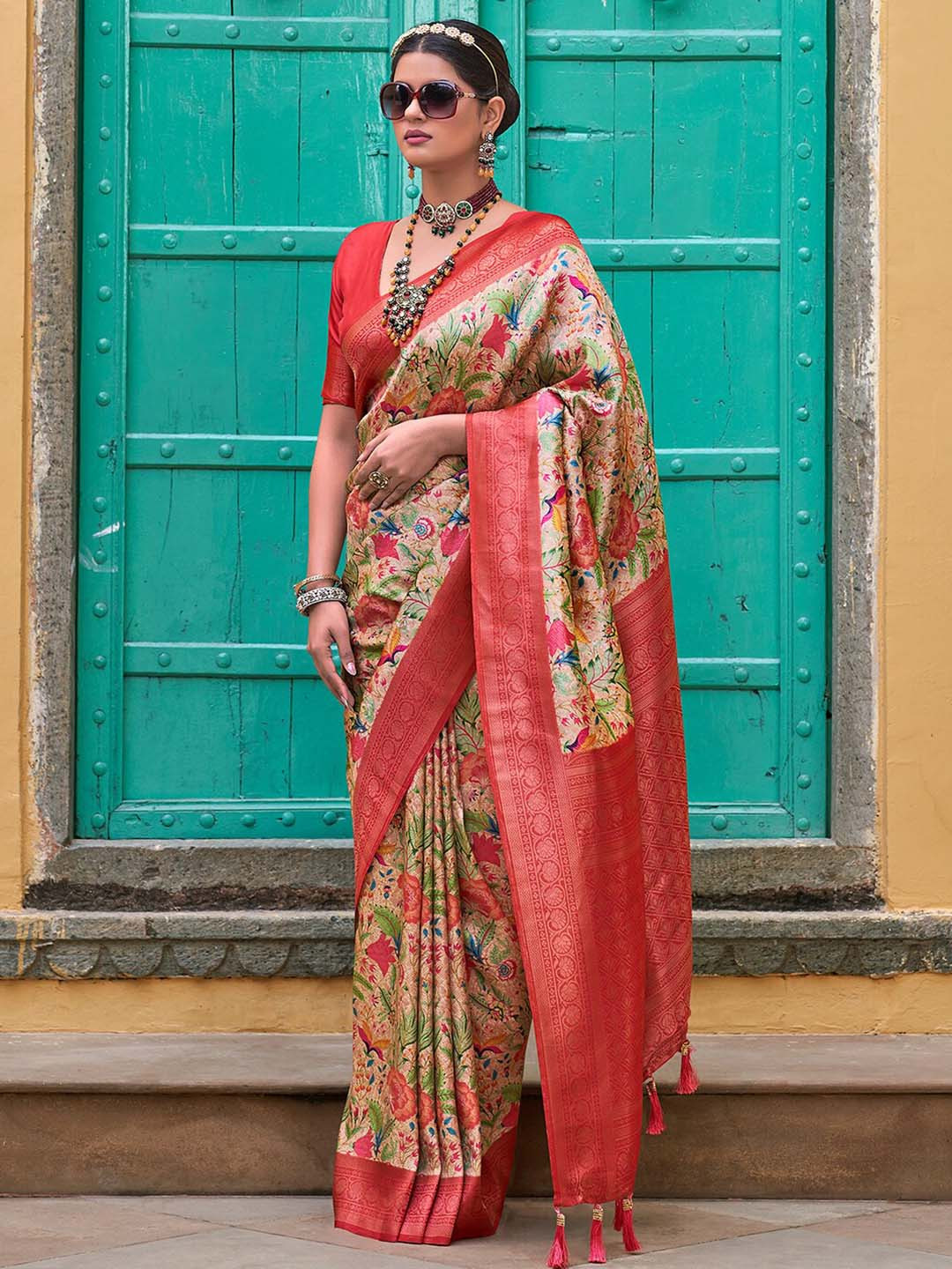 

Mitera Floral Printed Zari Art Silk Sungudi Jacquard Saree, Beige