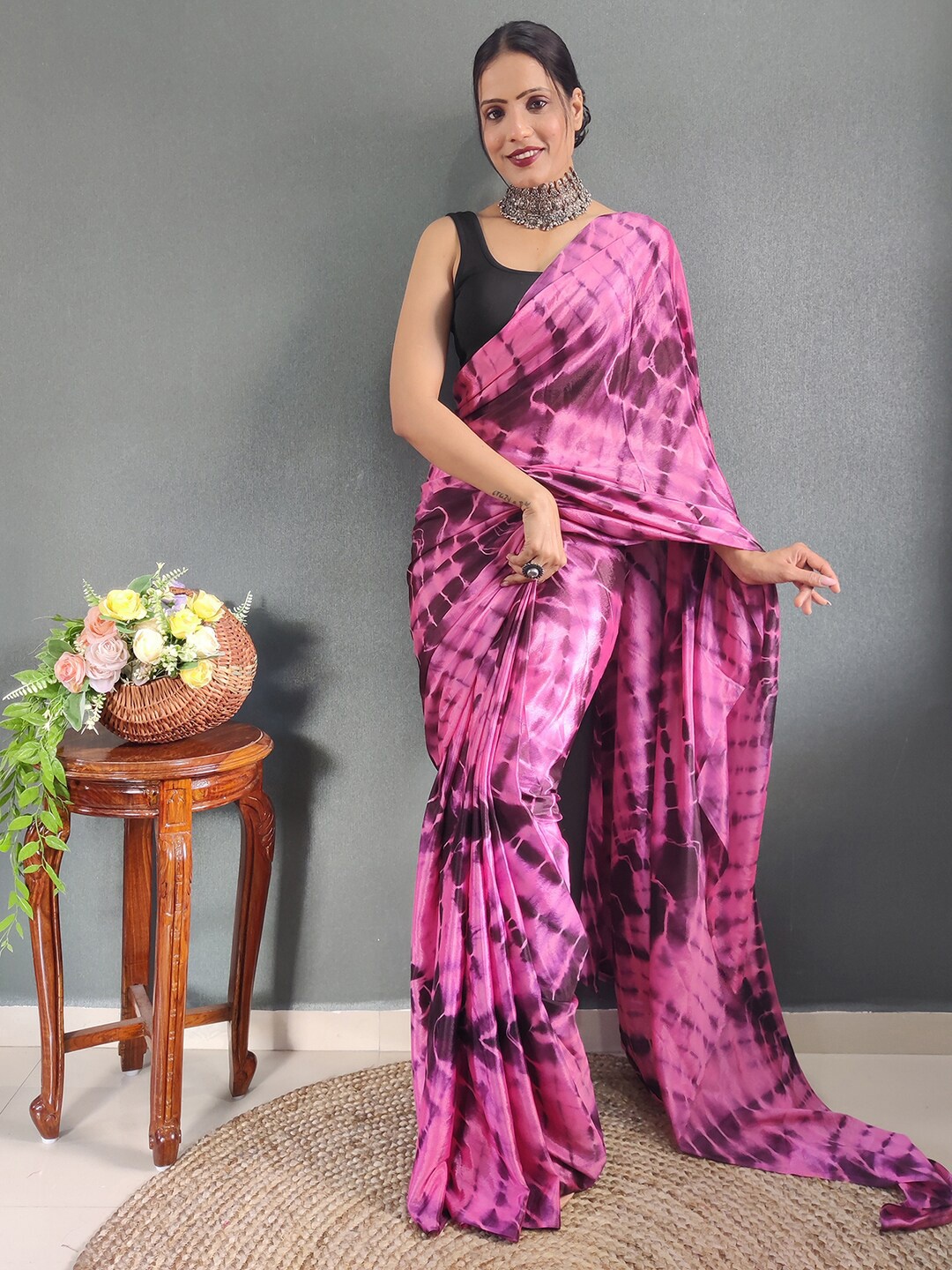 

Mitera Pink Tie & Dye Dyed Garad Ready To Wear Saree