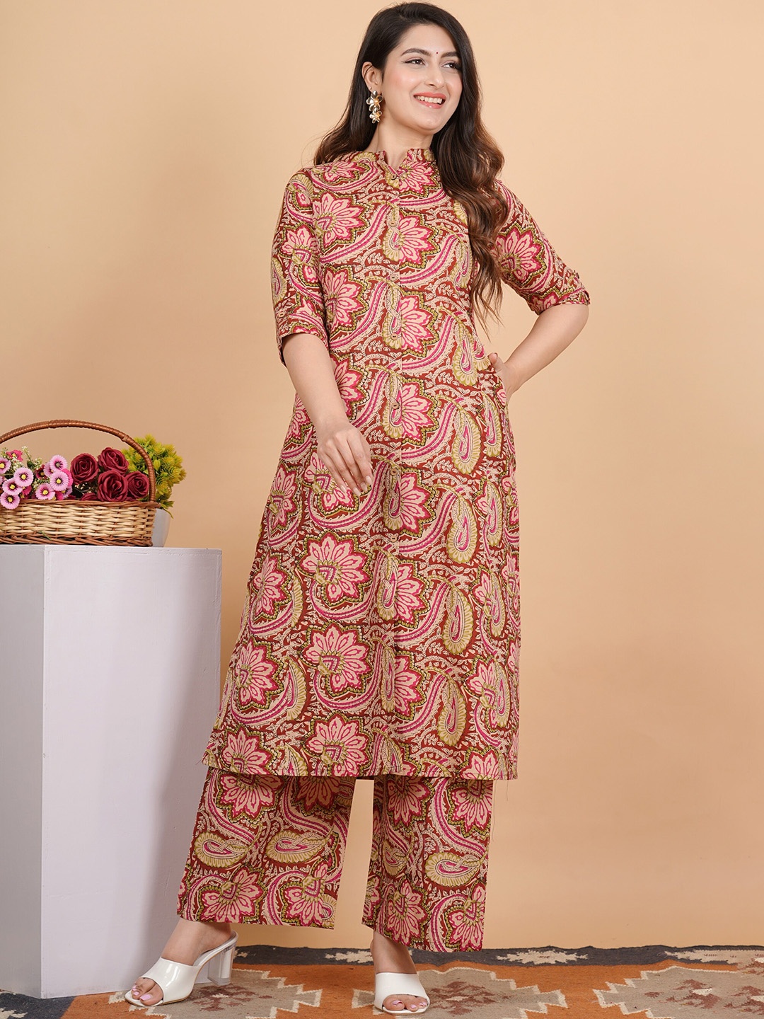 

Vbuyz Red Floral Kalamkari Printed Pure Cotton A-Line Kurta With Palazzo