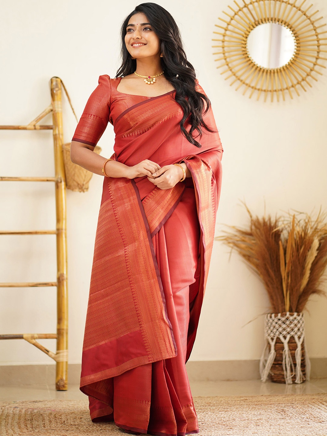

HOLLYBEE TELLS Zari Banarasi Saree, Red