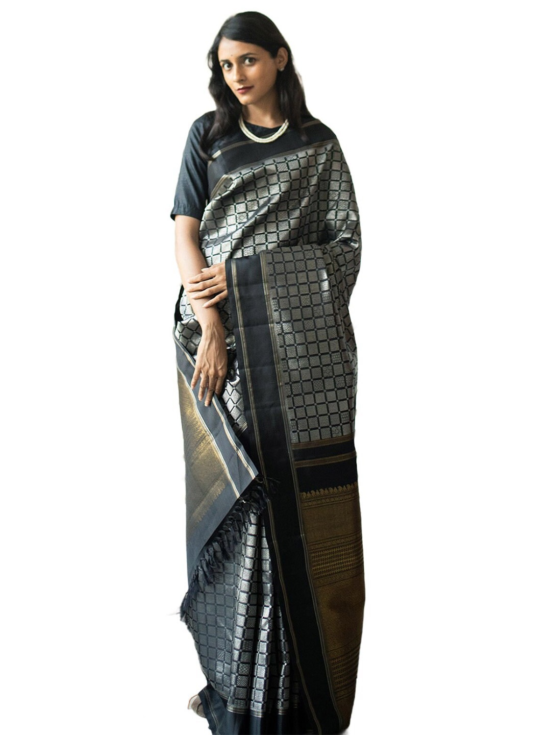 

HOLLYBEE TELLS Checked Woven Design Zari Banarasi Saree, Black