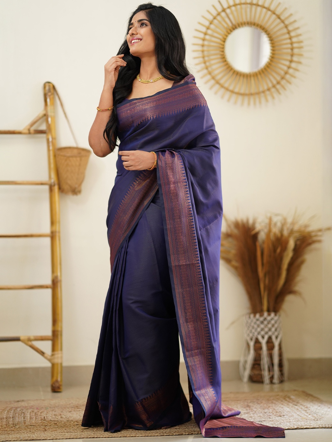 

HOLLYBEE TELLS Zari Banarasi Saree, Blue