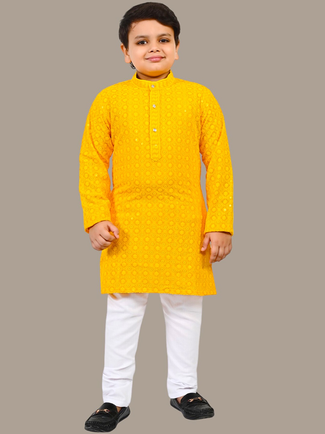 

BT DEZINES Boys Ethnic Motifs Chikankari Embroidered Regular Sequinned Kurta with Pyjamas, Yellow
