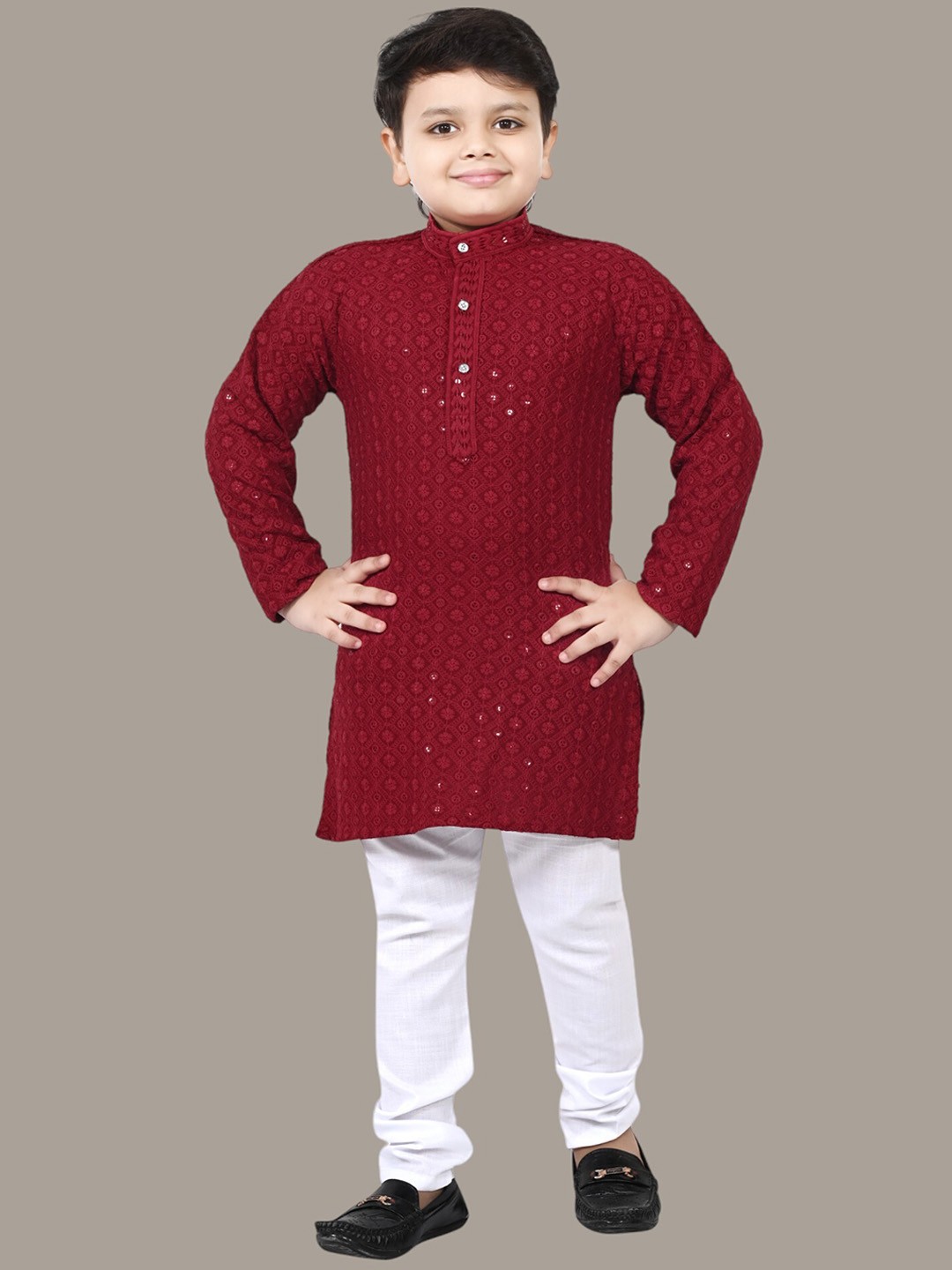 

BT DEZINES Boys Ethnic Motifs Chikankari Embroidered Regular Sequinned Kurta with Pyjamas, Maroon