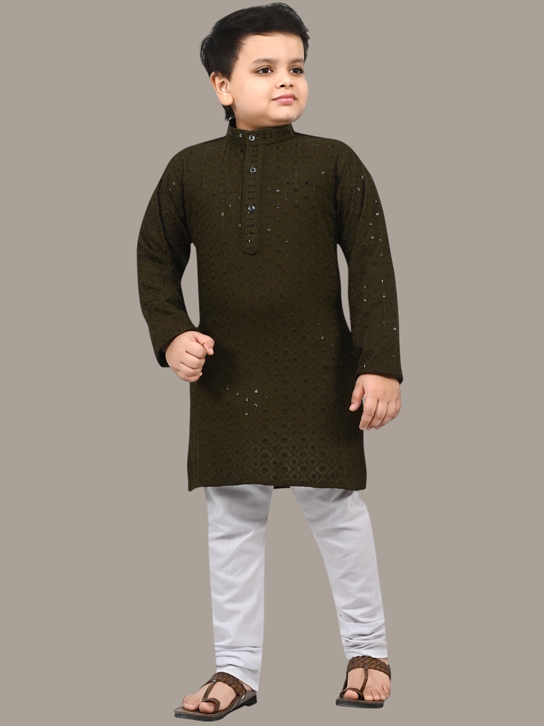 

BT DEZINES Boys Ethnic Motifs Chikankari Embroidered Regular Sequinned Kurta with Pyjamas, Olive