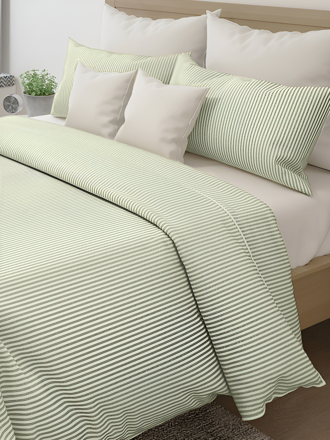

LABHAM Green & White Striped Pure Cotton 144 TC King Bedsheet with 2 Pillow Covers