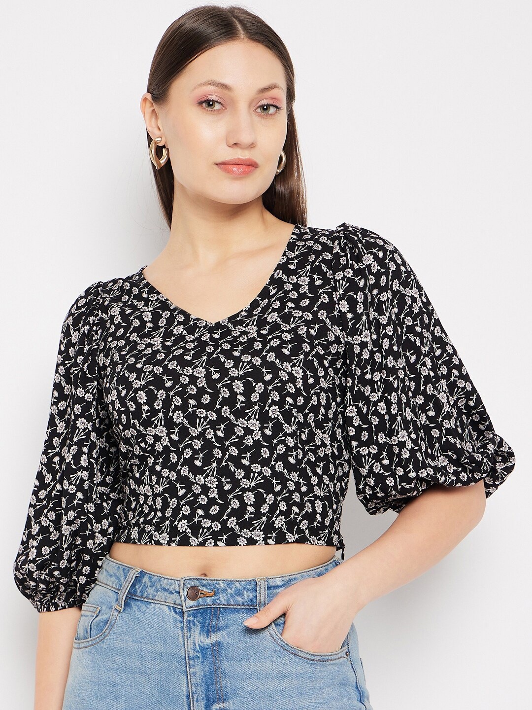 

Hypernation Floral Printed Puff Sleeves Fitted Crop Top, Navy blue