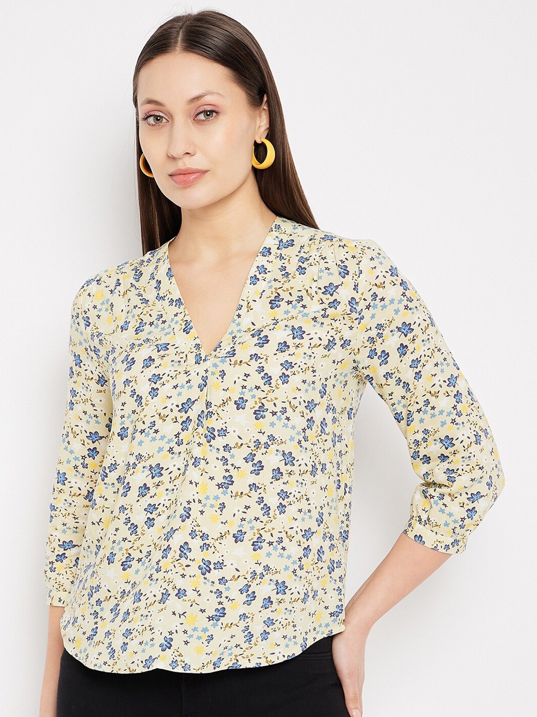 

Hypernation Floral Printed Cuffed Sleeves High-Low Top, Yellow