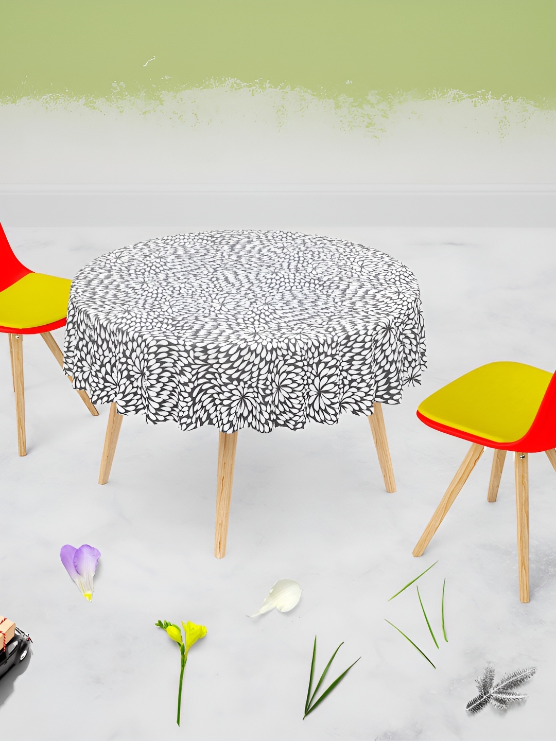 

ArtzFolio Multicoloured Anti-Slip Round 6-Seater Table Cover, Multi