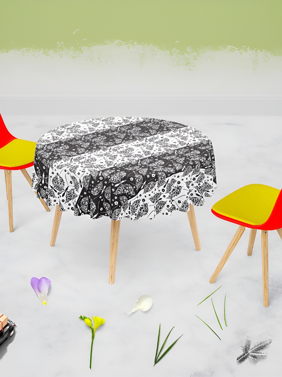 

ArtzFolio Multicoloured Anti-Slip Round 8-Seater Table Cover, Multi