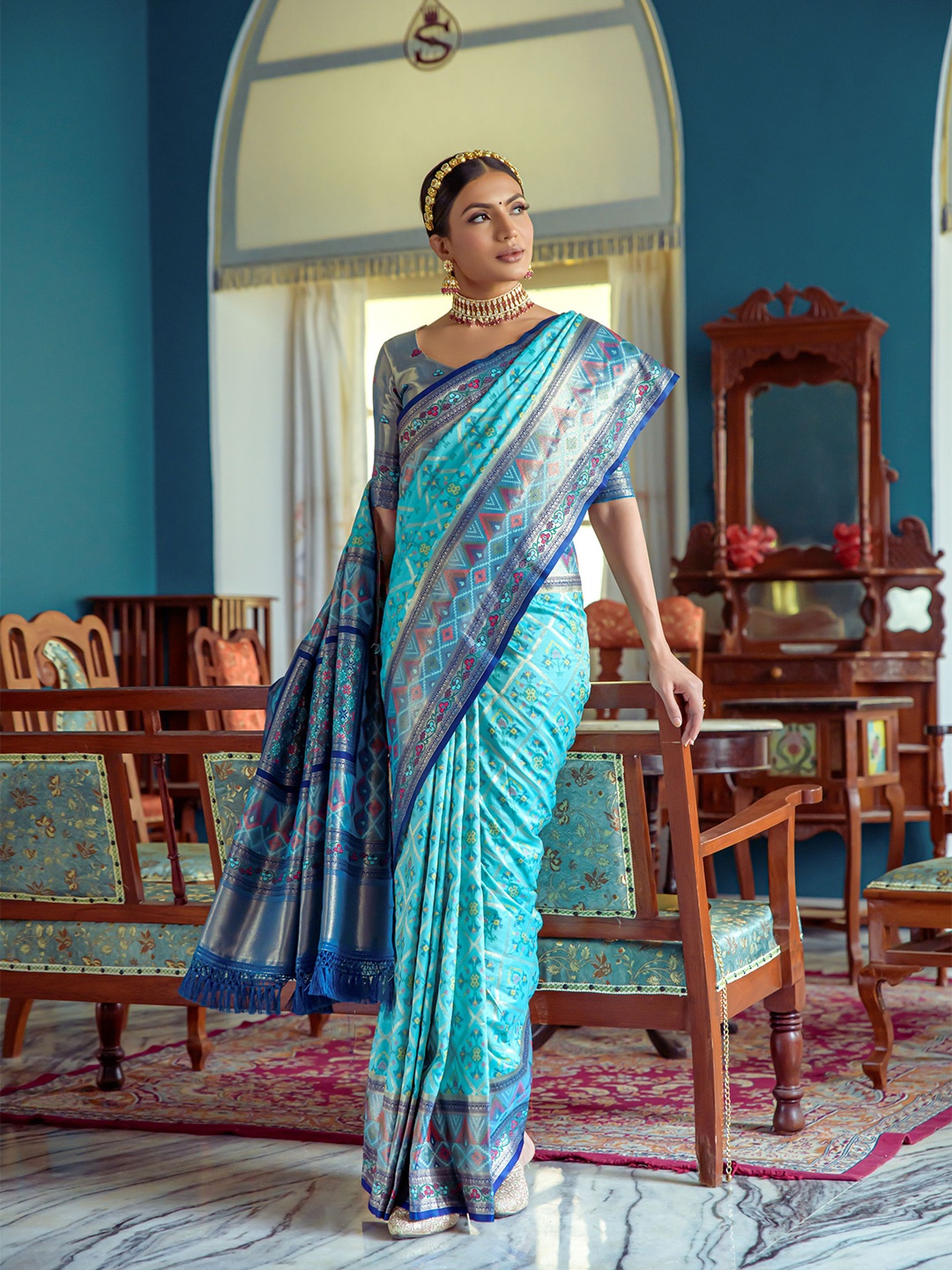 

LeeliPeeri Designer Ethnic Motifs Printed Zari Patola Saree, Blue