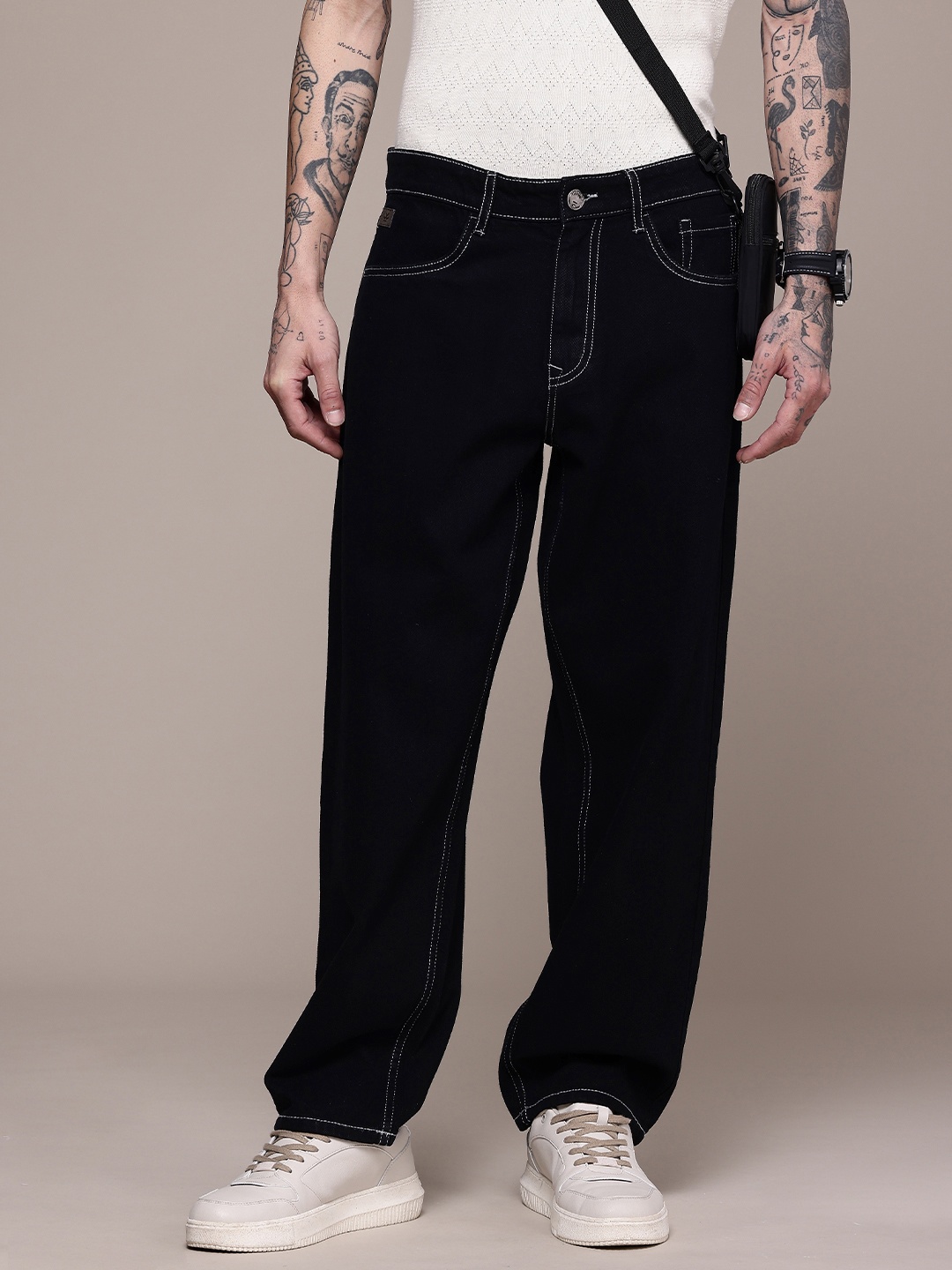 

WROGN Men Relaxed Fit Jeans, Black