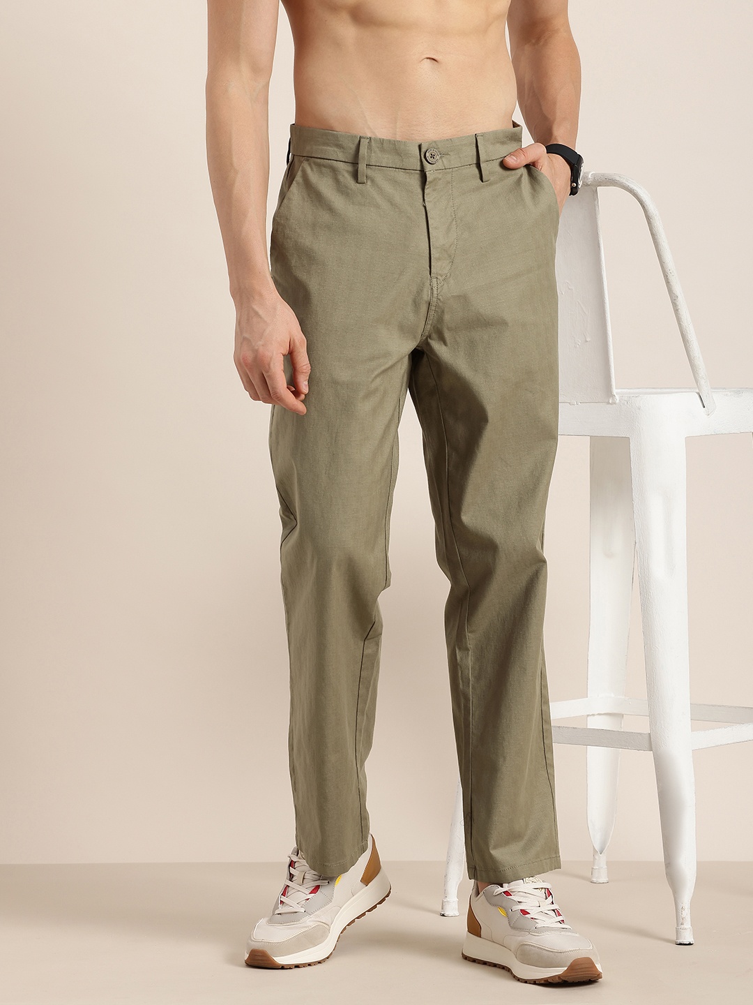 

HERE&NOW Men Textured Regular Trousers, Olive