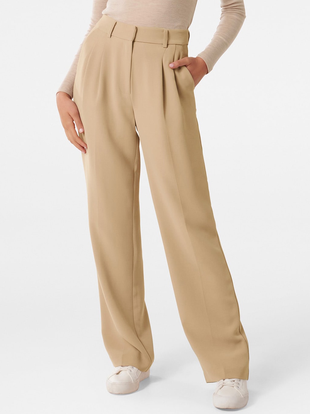 

Forever New Women Relaxed Straight Fit High-Rise Pleated Trousers, Brown