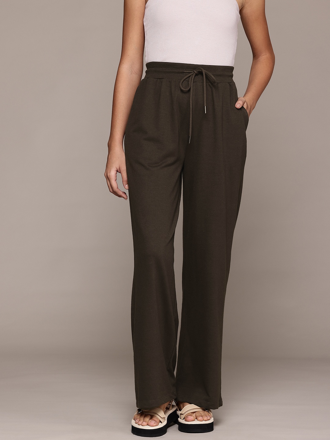 

The Roadster Lifestyle Co. Women Regular Fit Trousers, Brown