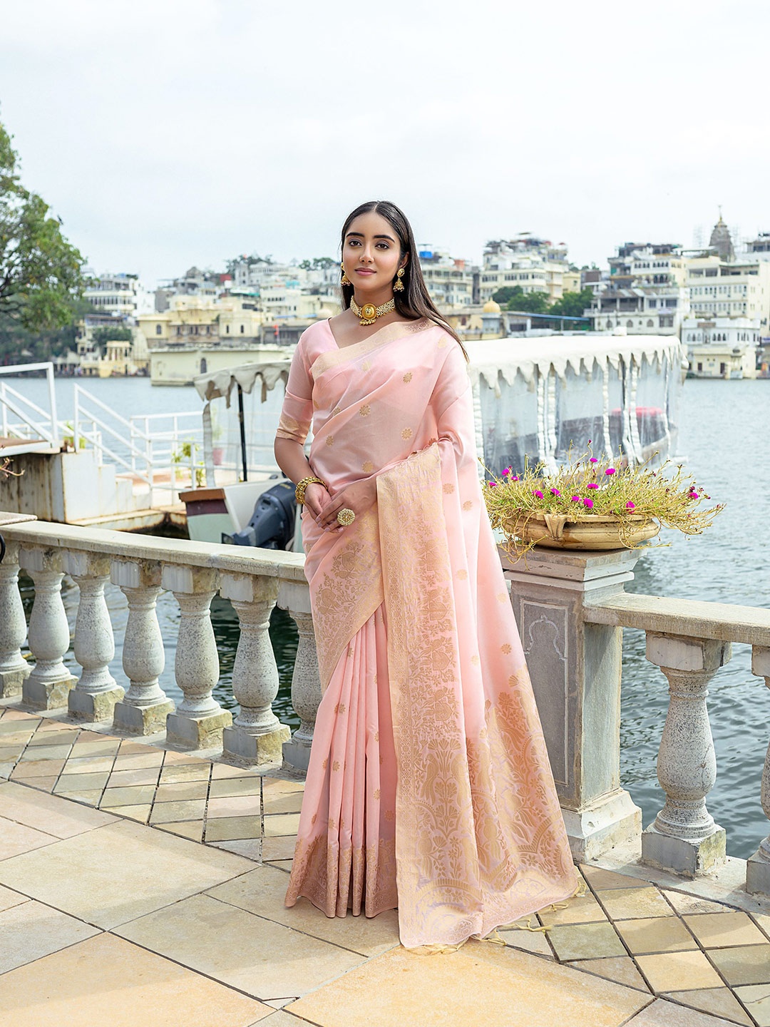 

LeeliPeeri Designer Ethnic Motifs Woven Design Zari Saree With Running Blouse Piece, Pink