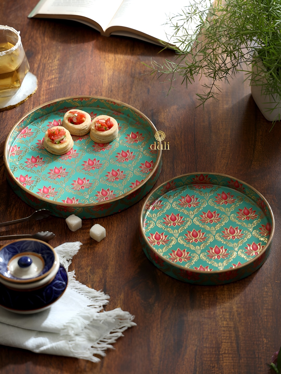 

DULI Green & Brown 2 Pieces Wooden Round Trays