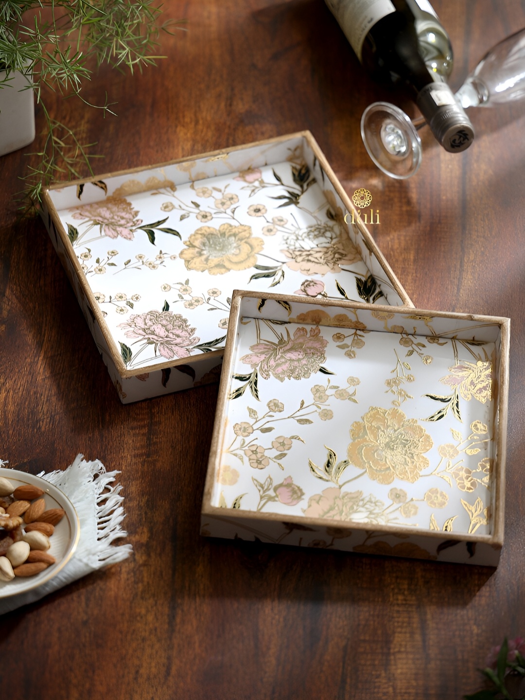 

DULI White & Gold Toned Printed Wooden Trays