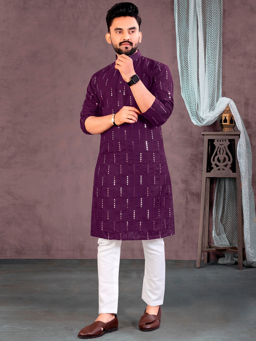 

PERFECTBLUE Men Geometric Dyed Thread Work Kurta, Purple