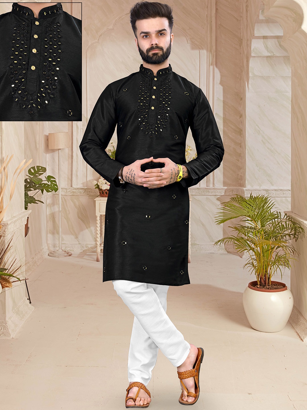 

PERFECTBLUE Men Floral Thread Work Kurta, Black