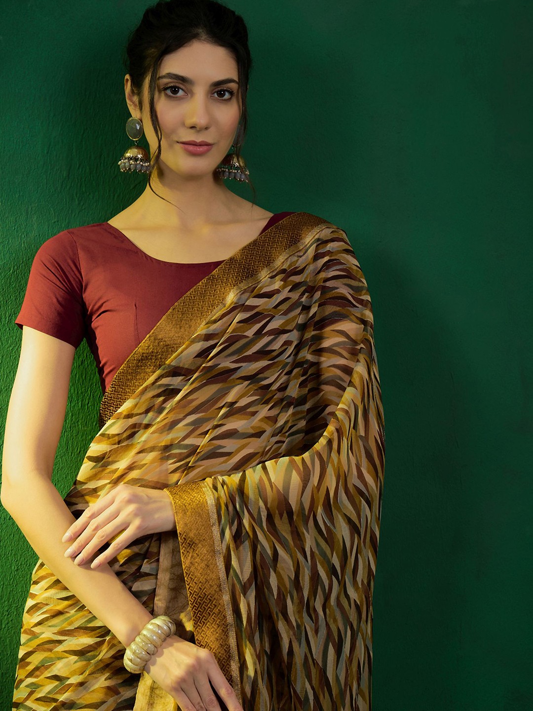 

Sangria Leheriya Printed Pure Chiffon Saree, Yellow