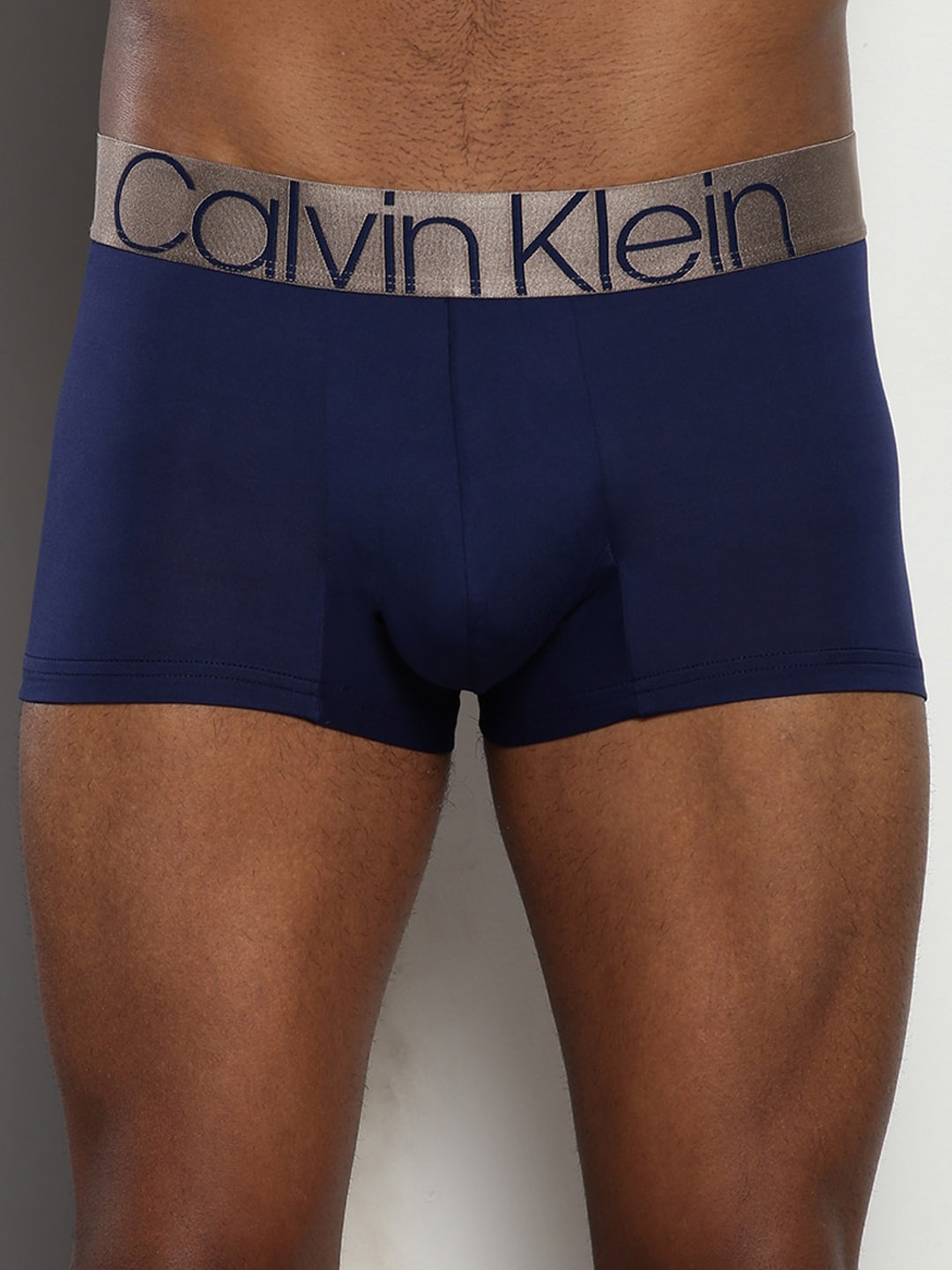 

Calvin Klein Underwear Mid-Rise Short Trunk NEW-NB2540DYC, Navy blue