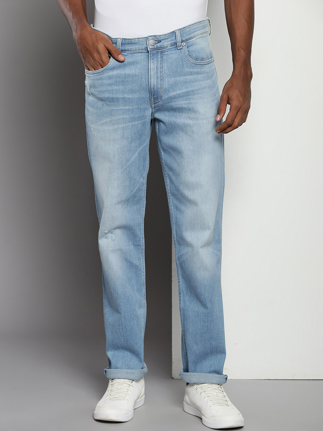 

Calvin Klein Men Low Distress Light Fade Stretchable Jeans, Blue