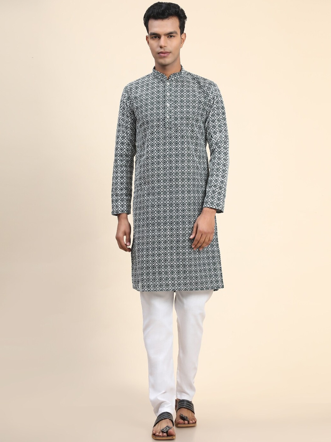 

PERFECTBLUE Men Checked Kurta, Black