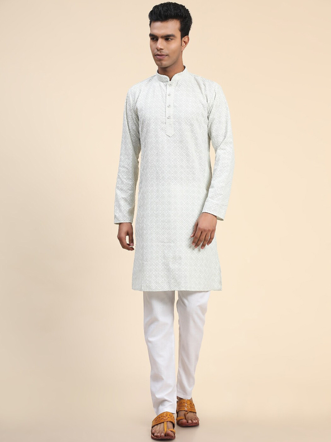 

PERFECTBLUE Geometric Embroidered Kurta with Pyjama Set, White