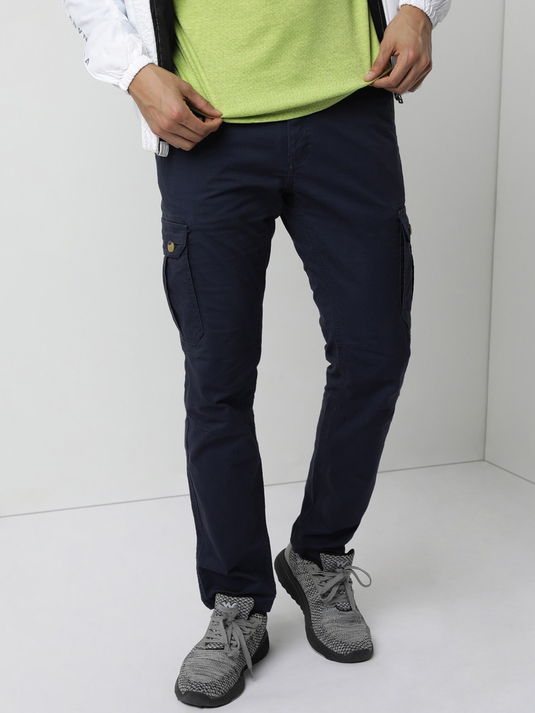 

Wildcraft Men Regular Fit Cargos Trousers, Navy blue