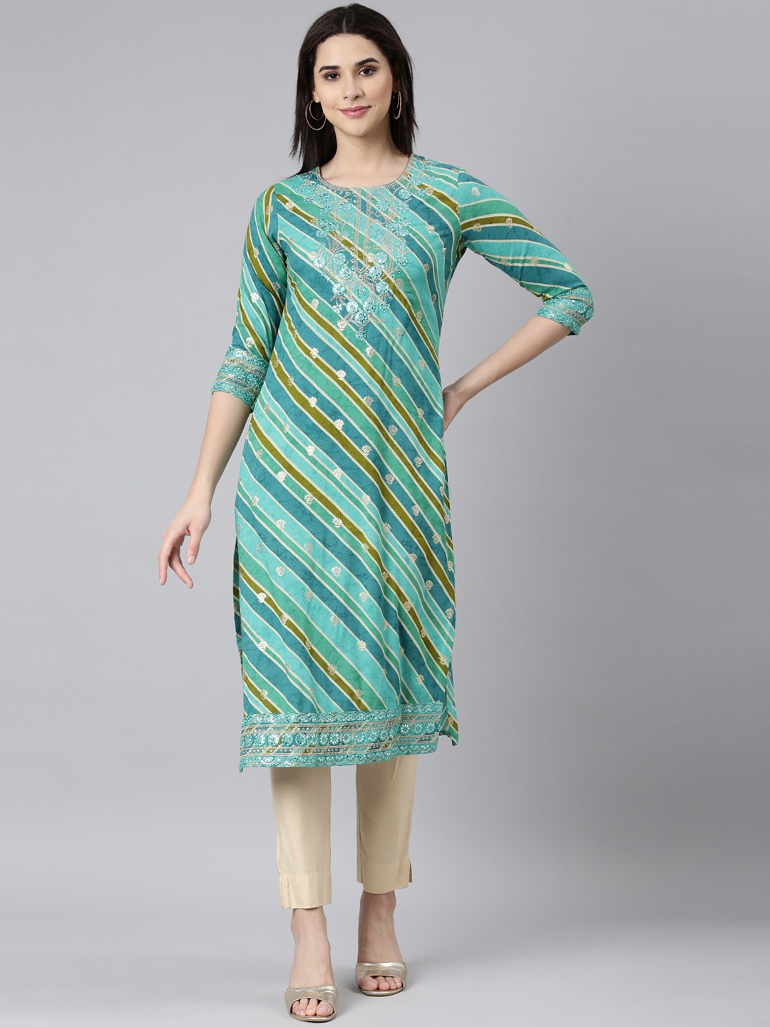 

Neerus Women Leheriya Striped Mirror Work Kurta, Green