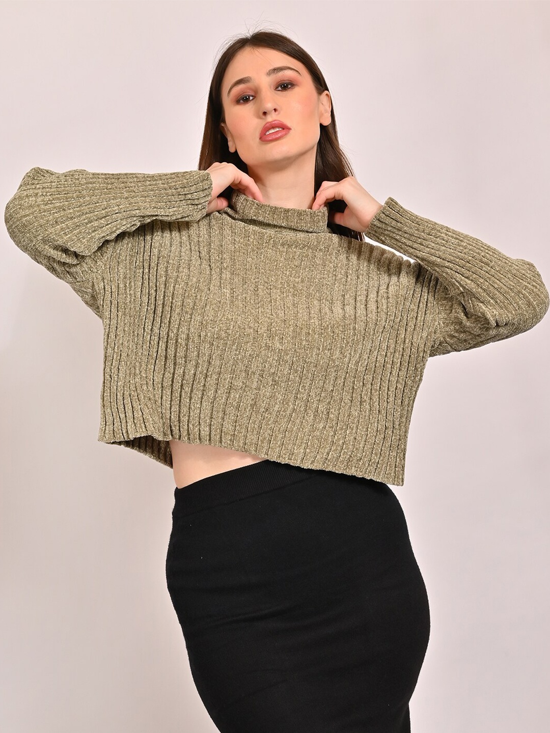

NoBarr Ribbed Turtle Neck Long Sleeves Crop Pullover Sweater, Green