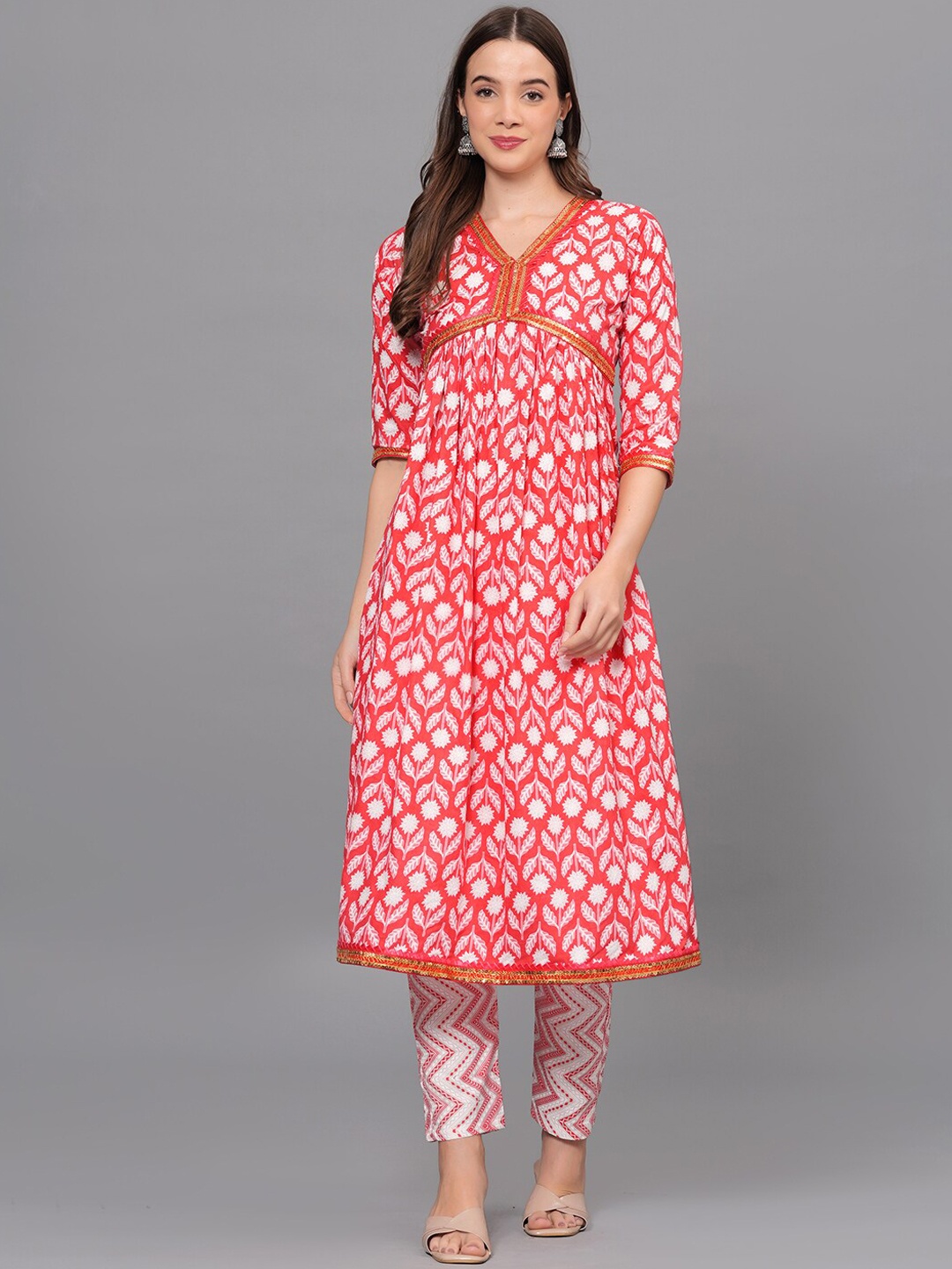 

JAHIDA COMFORT WITH STYLE Floral Printed Empire Pure Cotton Kurta with Trousers, Red