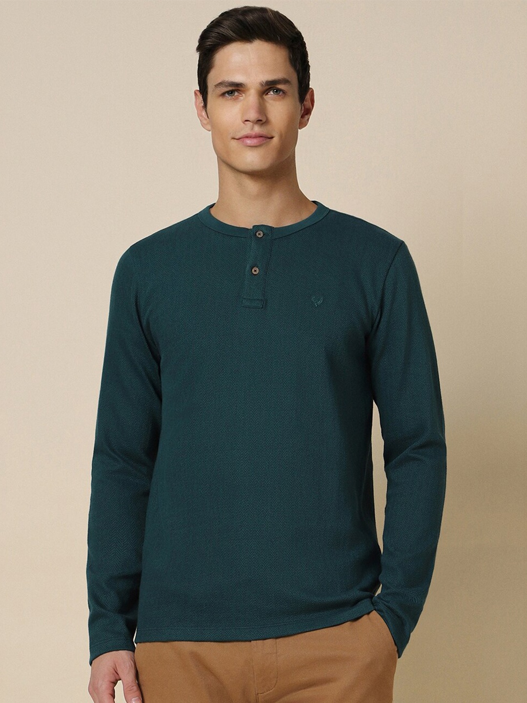 

Allen Solly Men Henley Neck Pockets T-shirt, Green