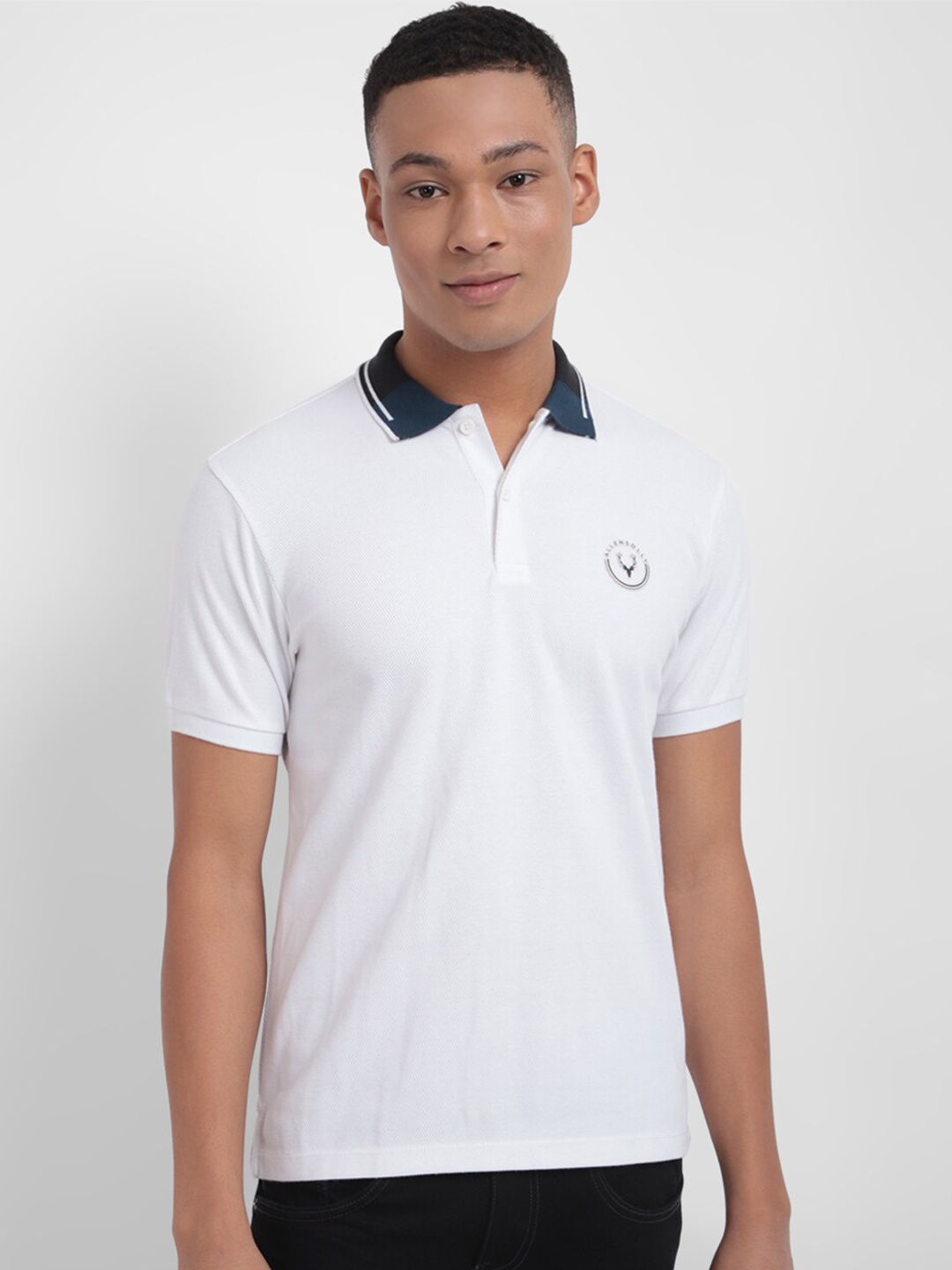 

Allen Solly Men Polo Collar Applique T-shirt, White