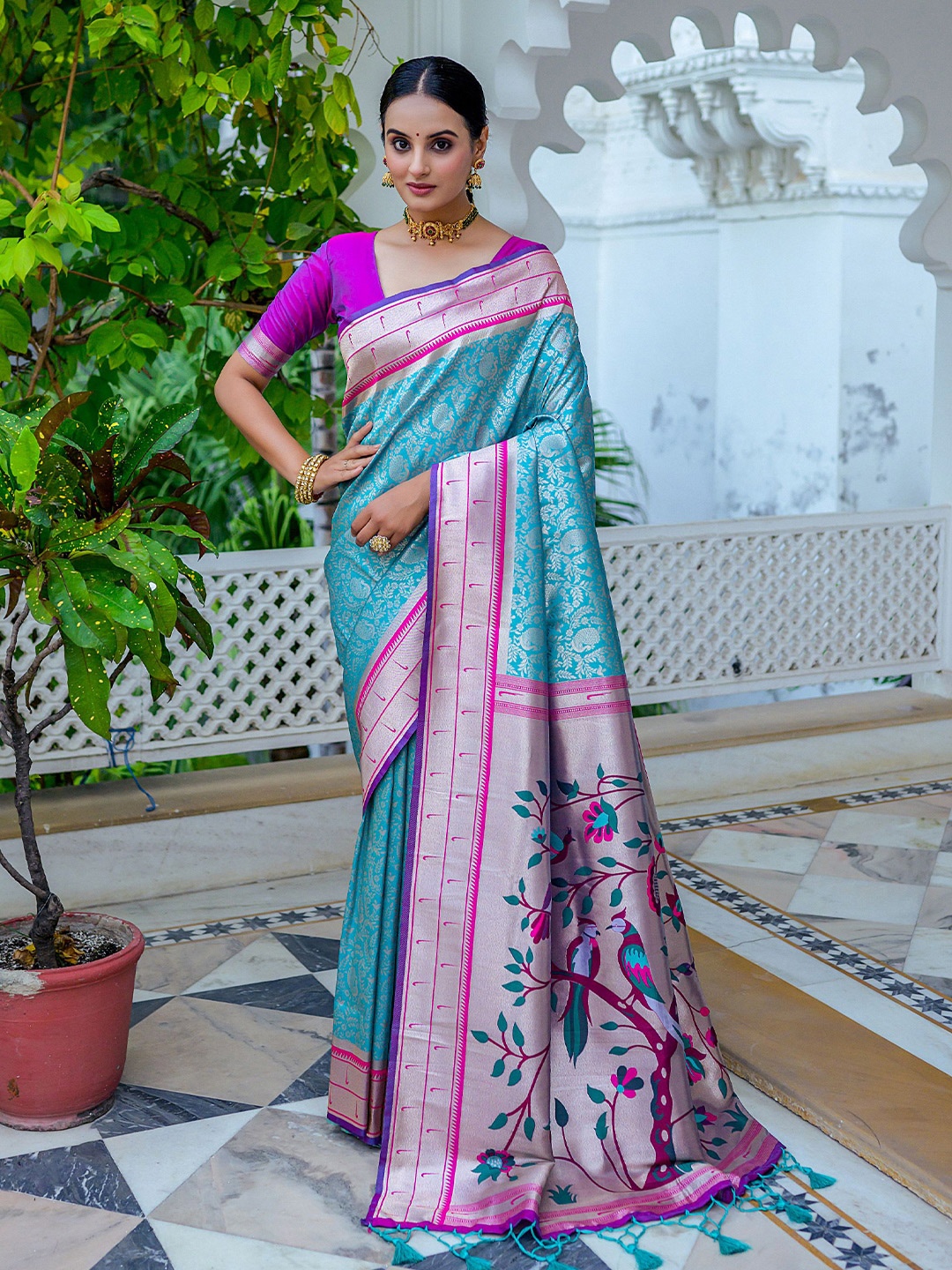 

LeeliPeeri Designer Ethnic Motifs Woven Design Zari Kanjeevaram Saree With Contrast Blouse, Blue