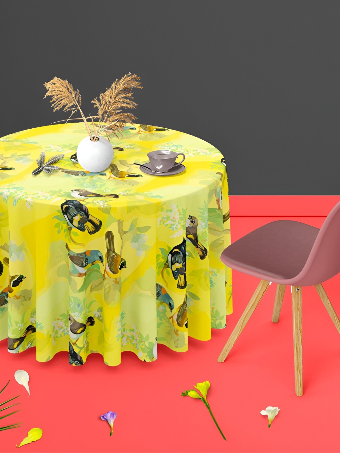 

ArtzFolio Yellow & Brown Printed Canvas Anti-Slip Round 6-Seater Table Cover
