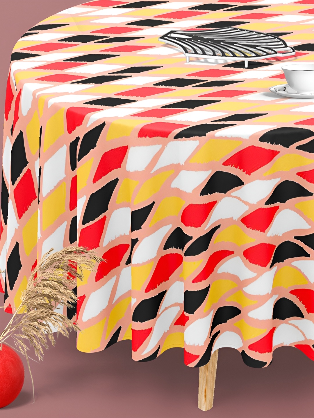 

ArtzFolio Black and Yellow Anti-Slip Round 4-Seater Table Cover
