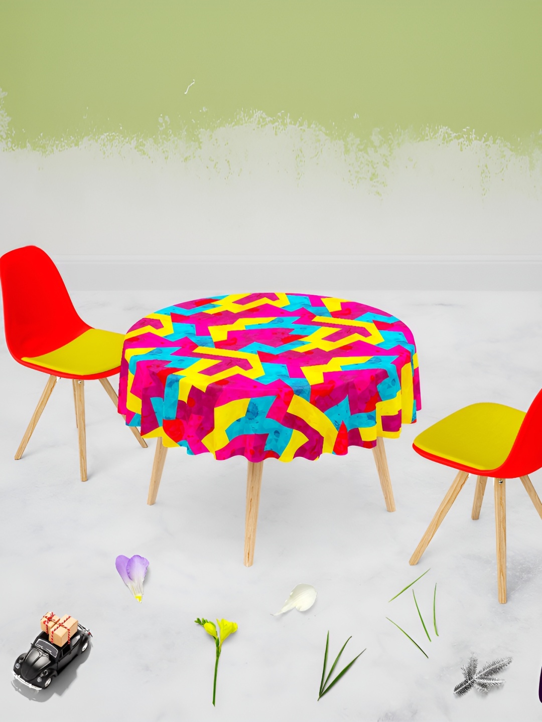 

ArtzFolio Pink Yellow Round 4 Seater Anti-Slip Table Cover