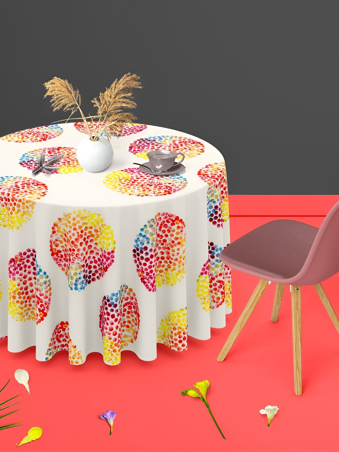 

ArtzFolio White & Yellow Anti-Slip Round 8-Seater Table Cover