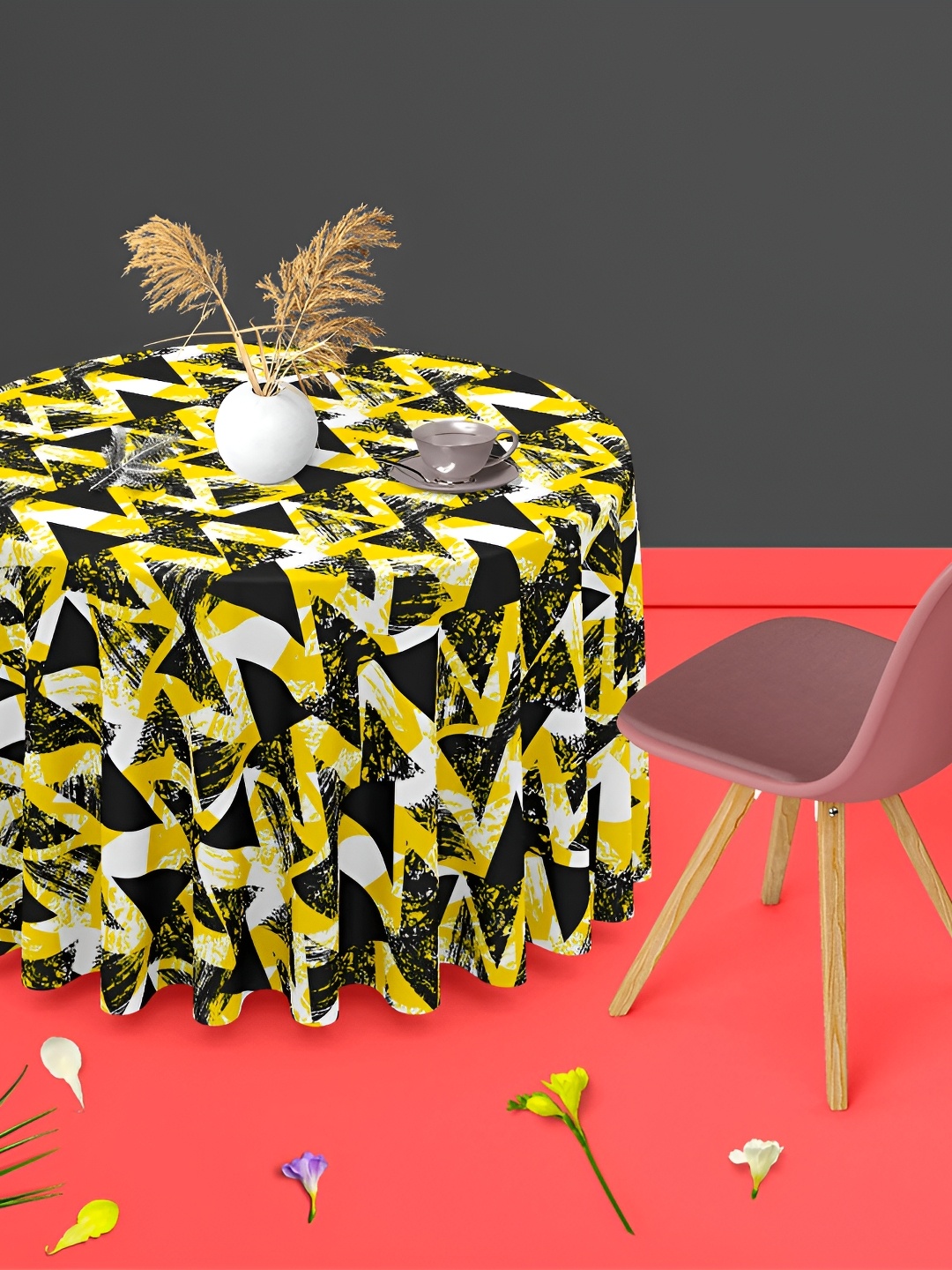 

ArtzFolio Black & Yellow Anti-Slip Round 8-Seater Table Cover