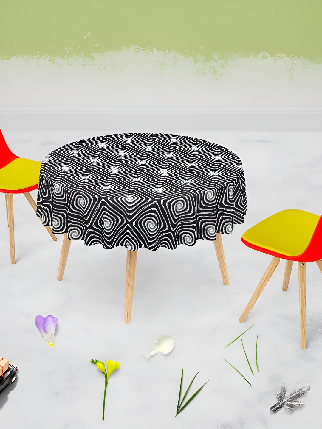 

ArtzFolio Black & White Anti-Slip Round 4-Seater Table Cover