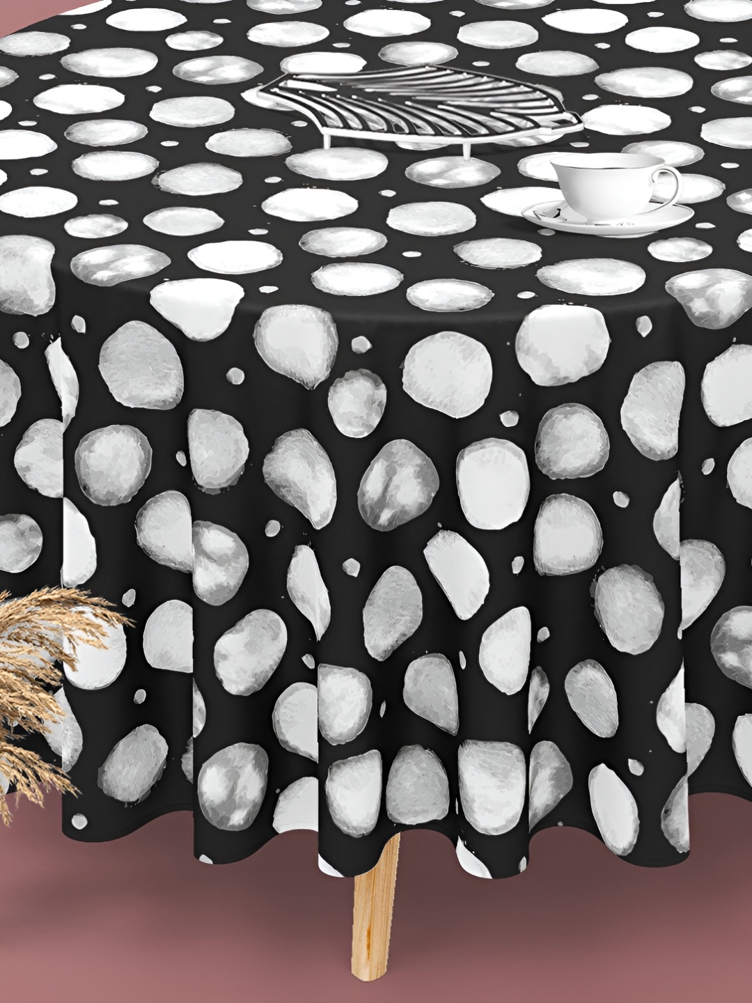 

ArtzFolio Black Anti-Slip Round 6-Seater Table Cover
