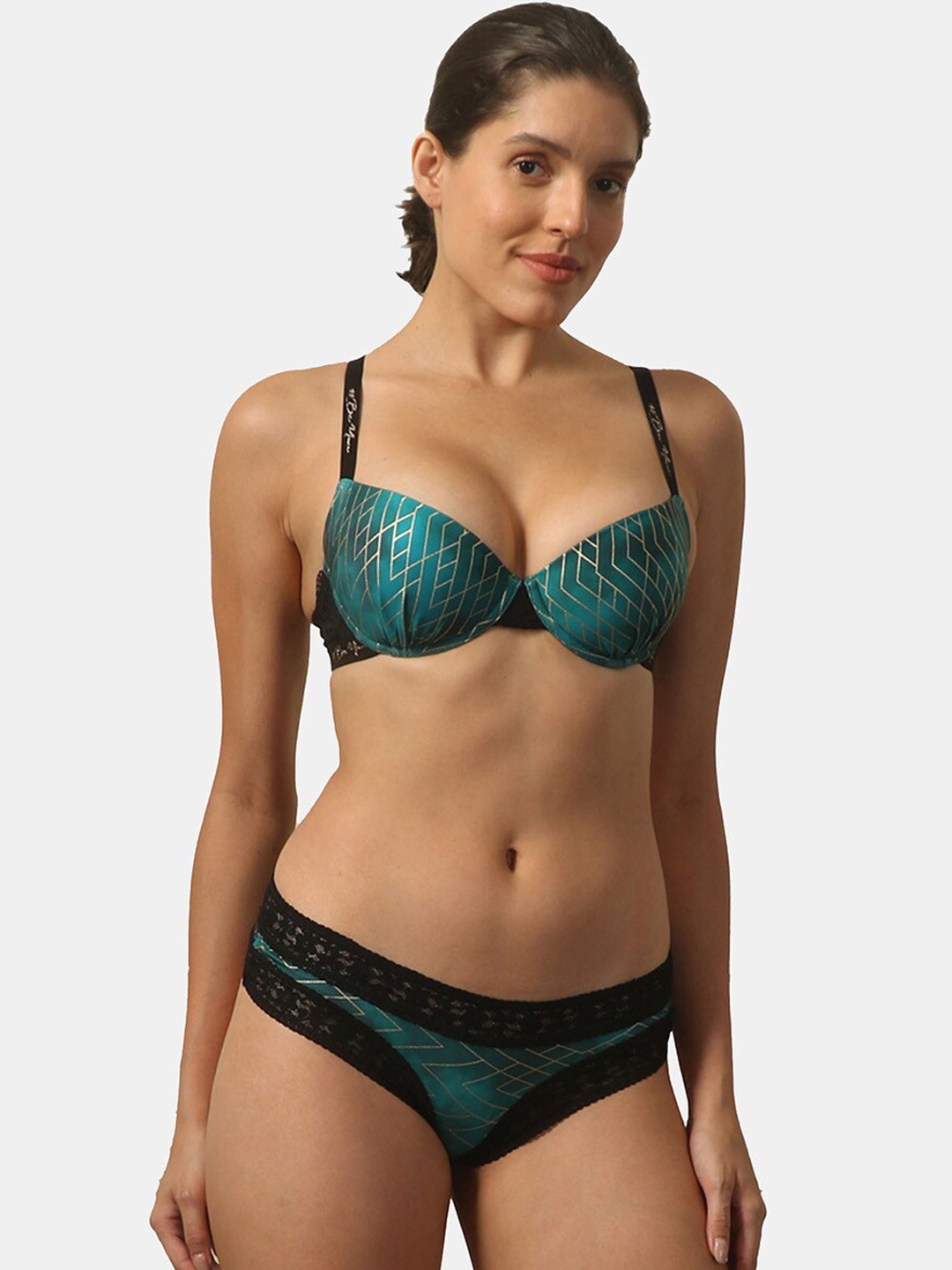 

Soie Printed Padded Medium Coverage Lingerie Set, Green