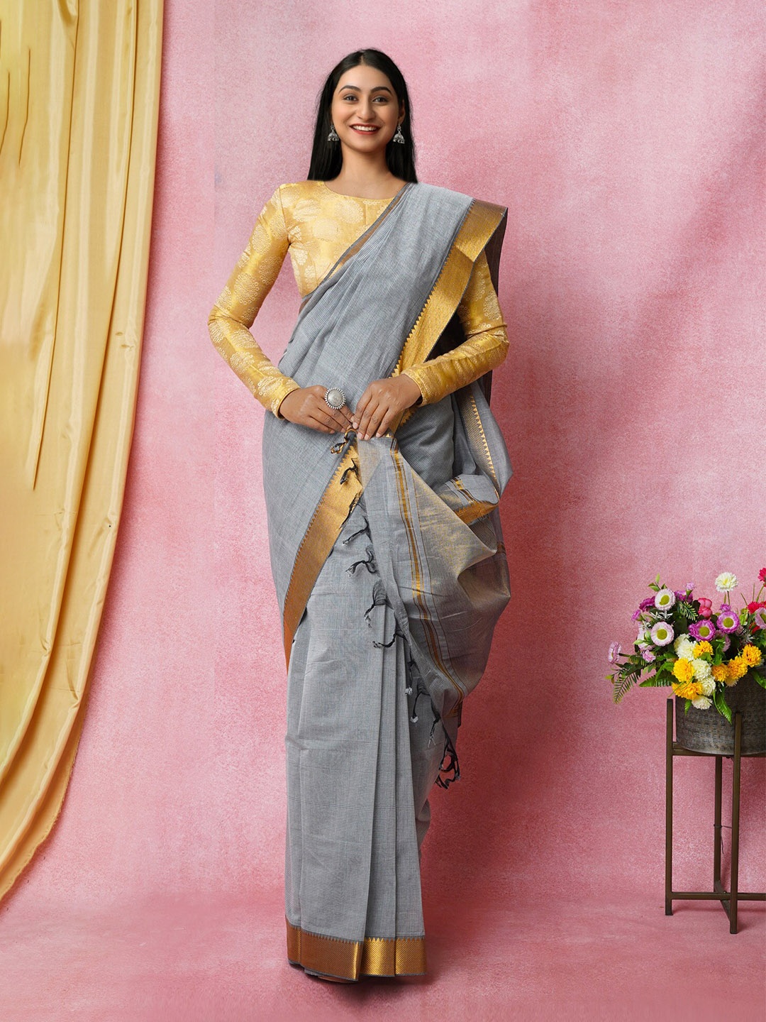

Unnati Silks Zari Pure Cotton Handloom Mangalagiri Saree, Grey