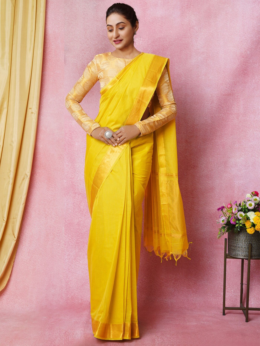 

Unnati Silks Zari Pure Cotton Handloom Mangalagiri Saree, Yellow