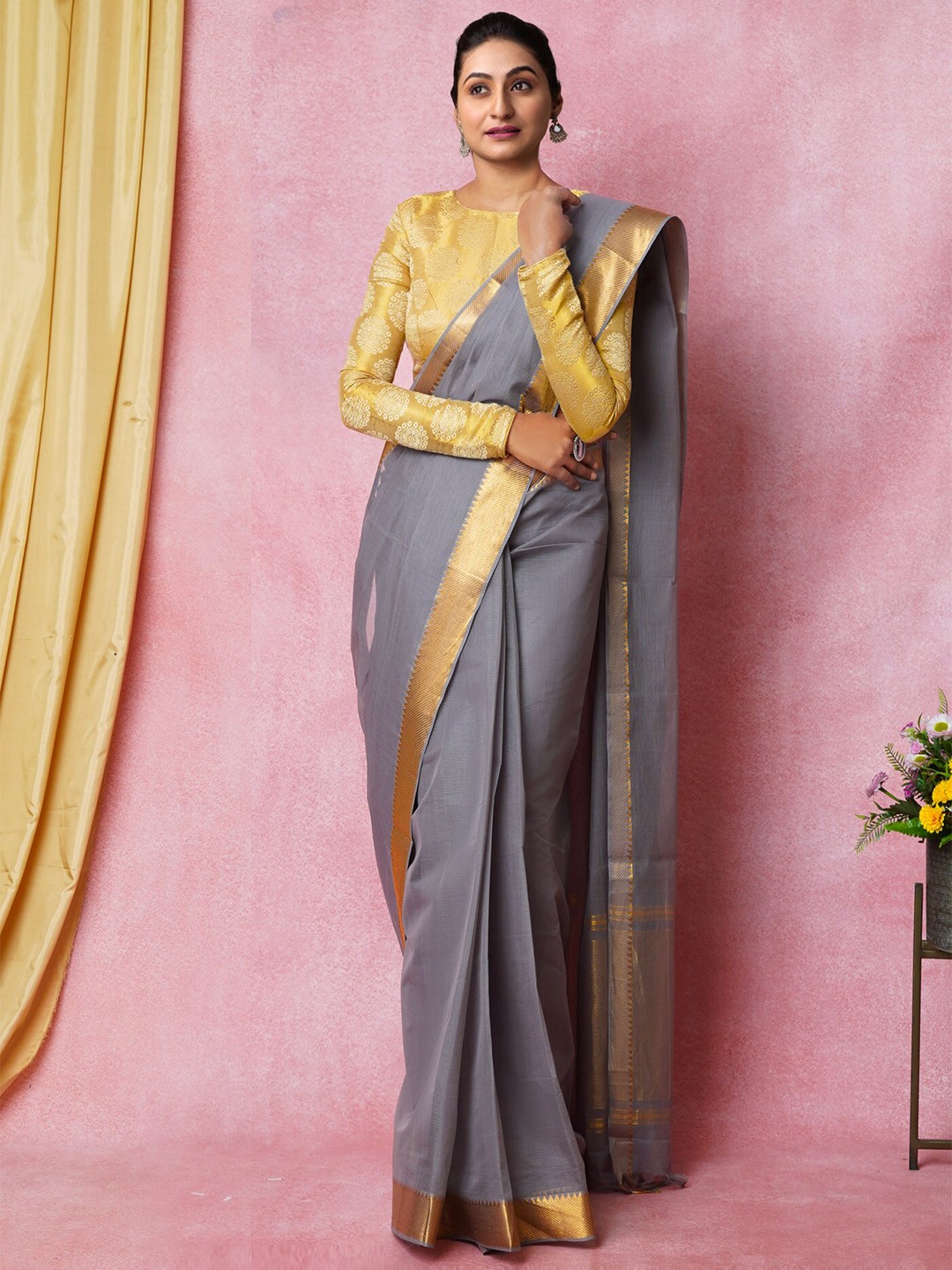 

Unnati Silks Zari Pure Cotton Handloom Mangalagiri Saree, Grey