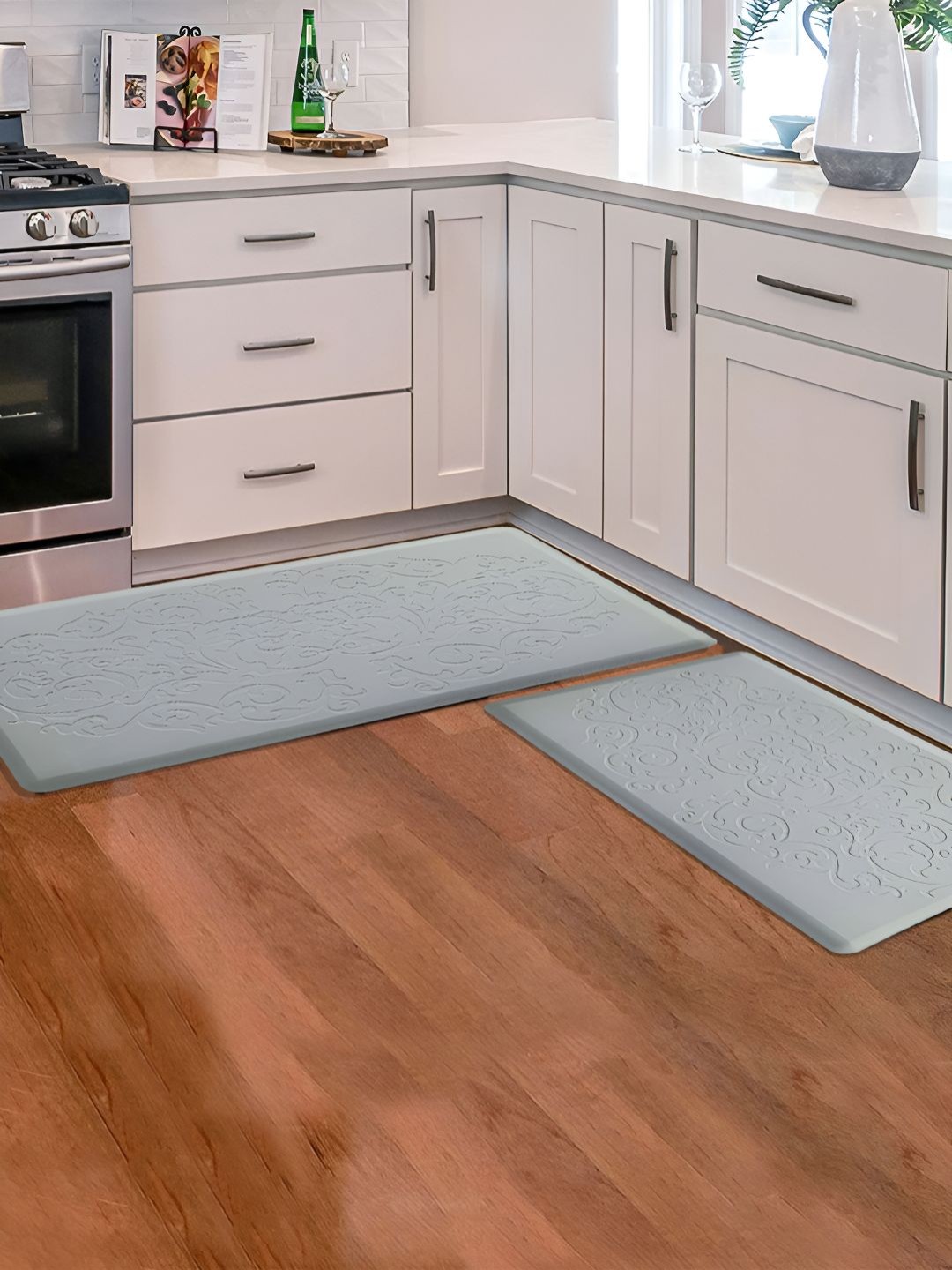 

LUXEHOME INTERNATIONAL Grey 2-Pcs Floral Pattern Rectangular Anti-Skid Kitchen Mats