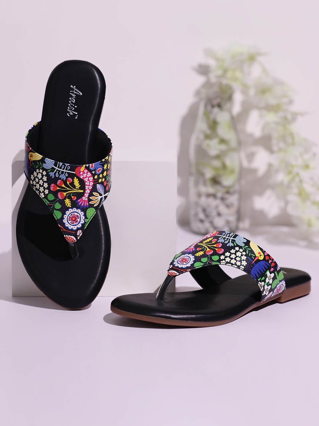 

ARAISH Women Embellished Open Toe Flats, Black