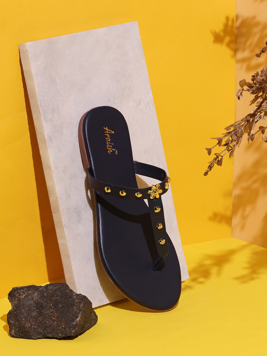 

ARAISH Women Open Toe Flats, Blue